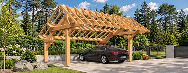 Carport aus Holz für zwei Fahrzeuge